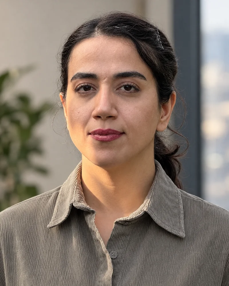 Portrait of Viola Kazemi